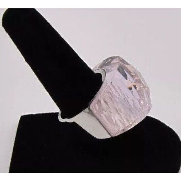 Beautiful Stainless Steel Glass Chunky Pink Chrystal Ring  Size 7 - Picture 2 of 5